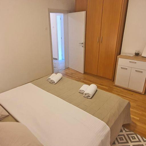 Aurelio Appartement *